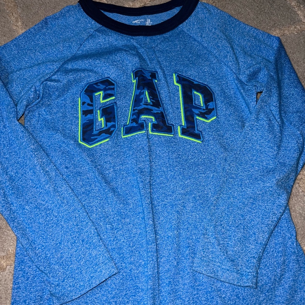 GAP long sleeve